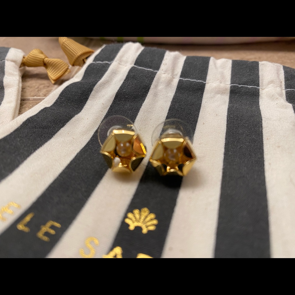 Mini Buttercup Studs